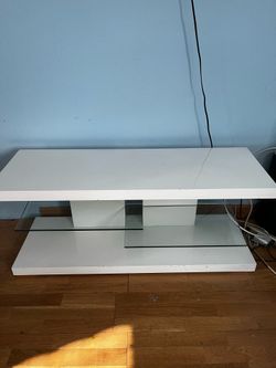 Modern tv stand
