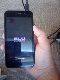 Blu studio X10L  unlocked good cell phone comes with charger for $10