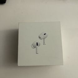 Apple AirPods Pro with Wireless MagSafe Charging Case MQD83AM/A