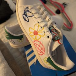 DS       ADIDAS - Women's Stan Smith Prime green floral