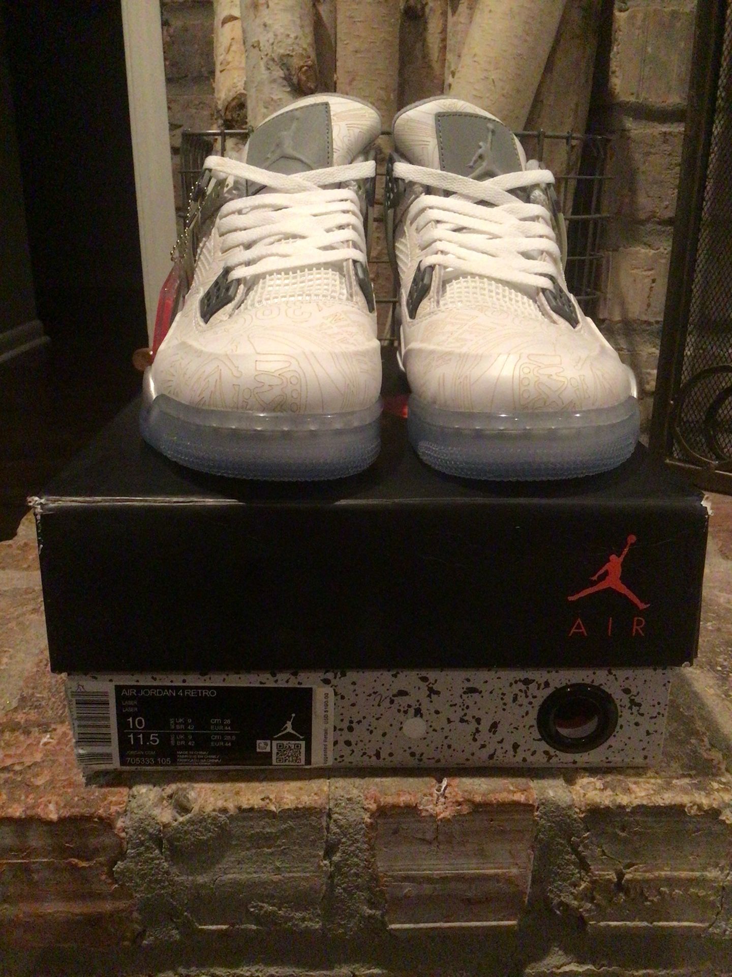 LASER JORDAN 4s RETRO