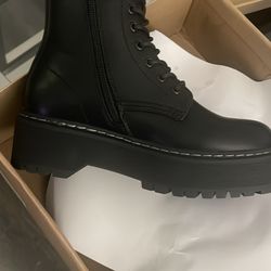 Steve Madden Boots