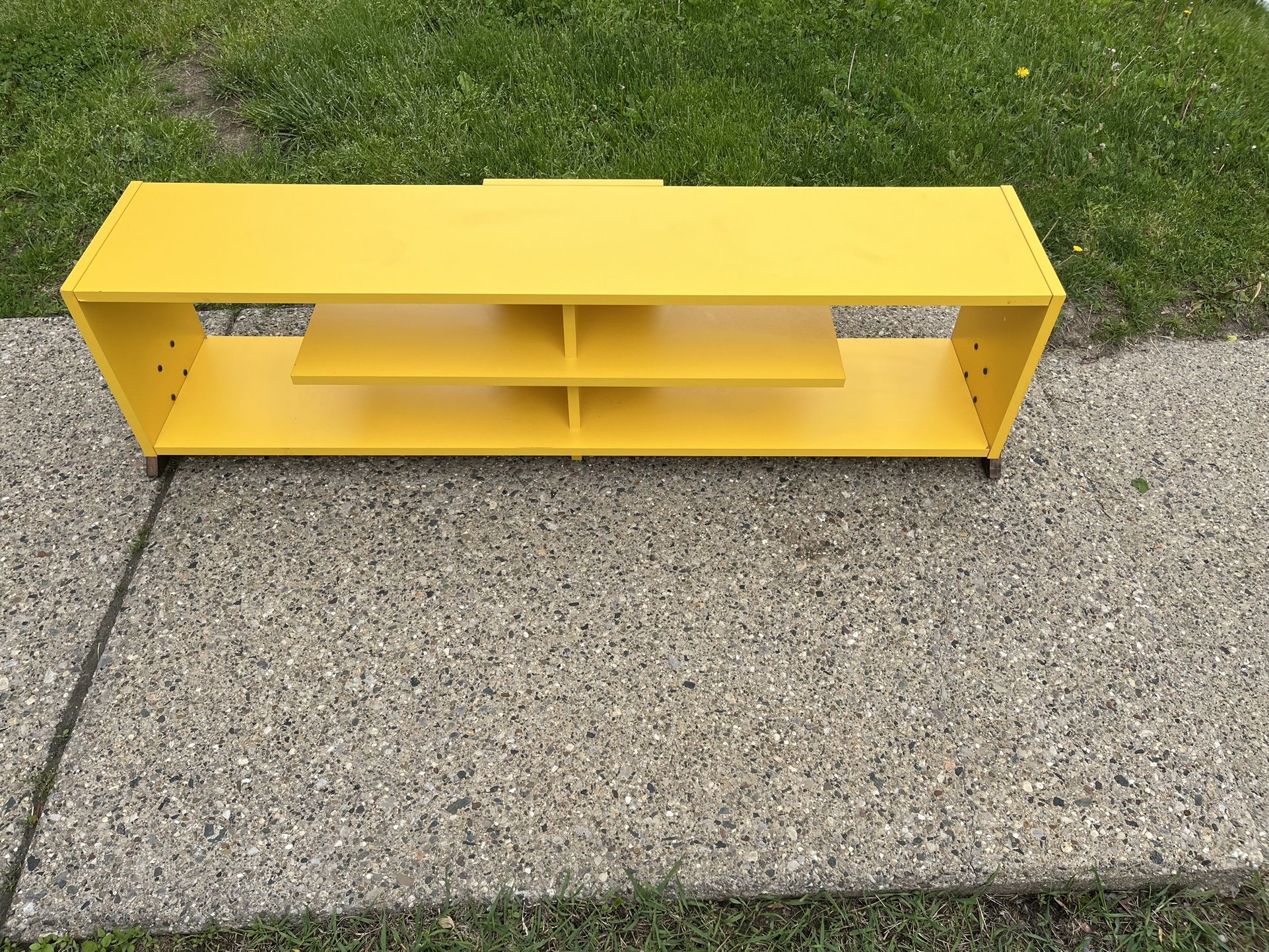 Tv Stand /Area RUG deal