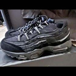Nike Air Max 95 Cdg Size 9 Men