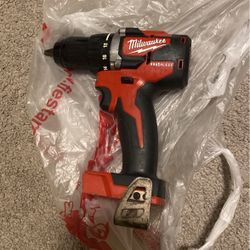 Milwaukee Drill M18