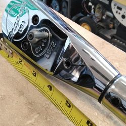 Snap-on  3/4" SAE Click Type Ratchet Torque Wrench ($422)