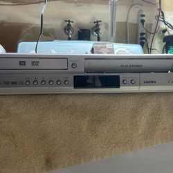 JVC DR-MV7 VHS/DVD recorder combo