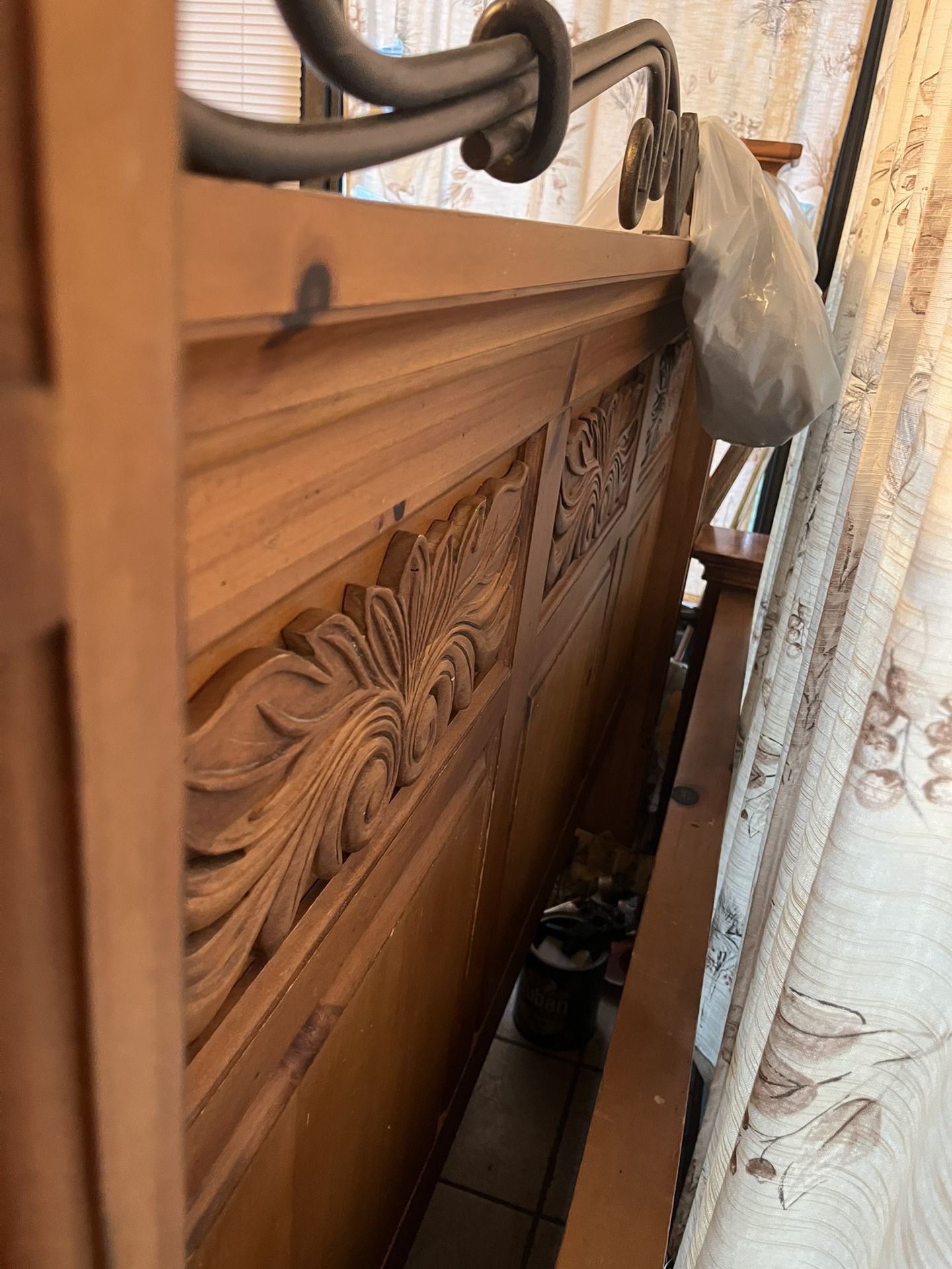 Queen Bed And Dresser