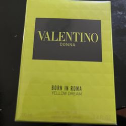 Valentino Donna perfume 