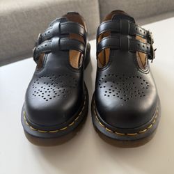 Dr Martens Mary Jane’s Women’s Size 6