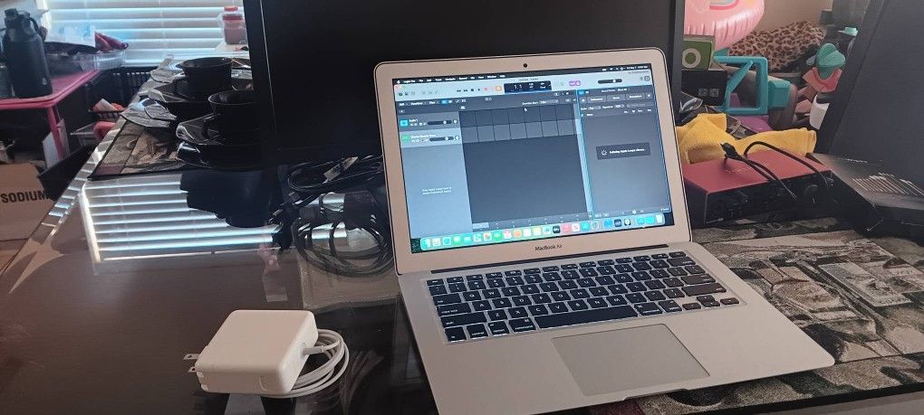 Studio Macbook