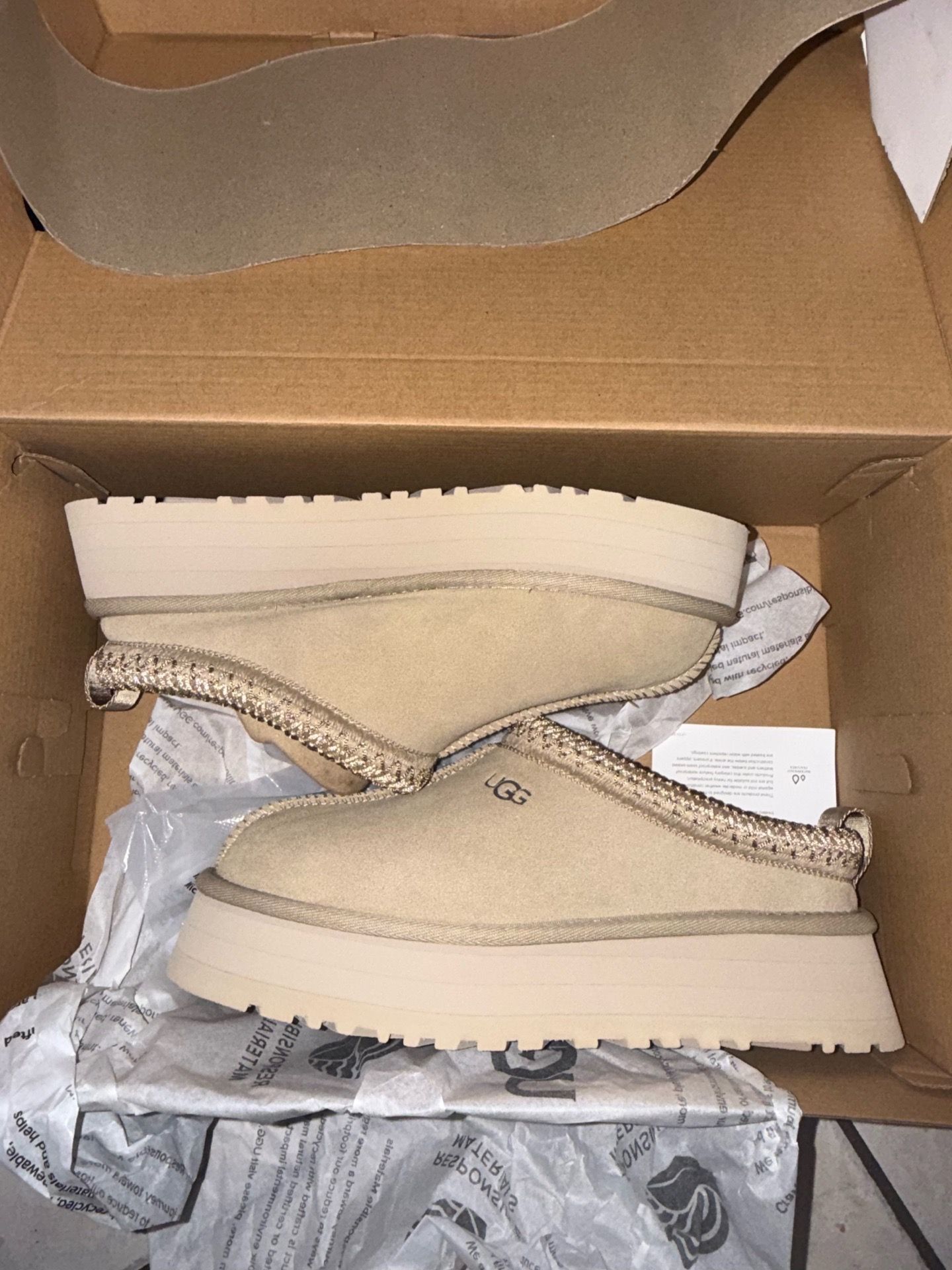 UGG Tazz slipper