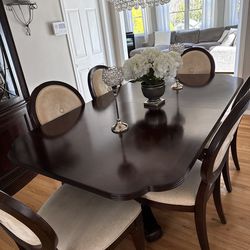 Dining room set