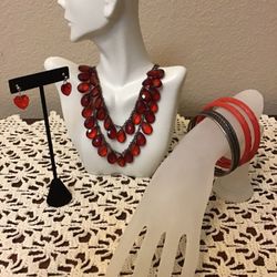 EUC Chain Red Crystal Necklace, Red Crystal Earrings & 6 Bracelets. Lot.