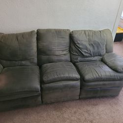 Reclinable Couch Can Be Disassembled In 3