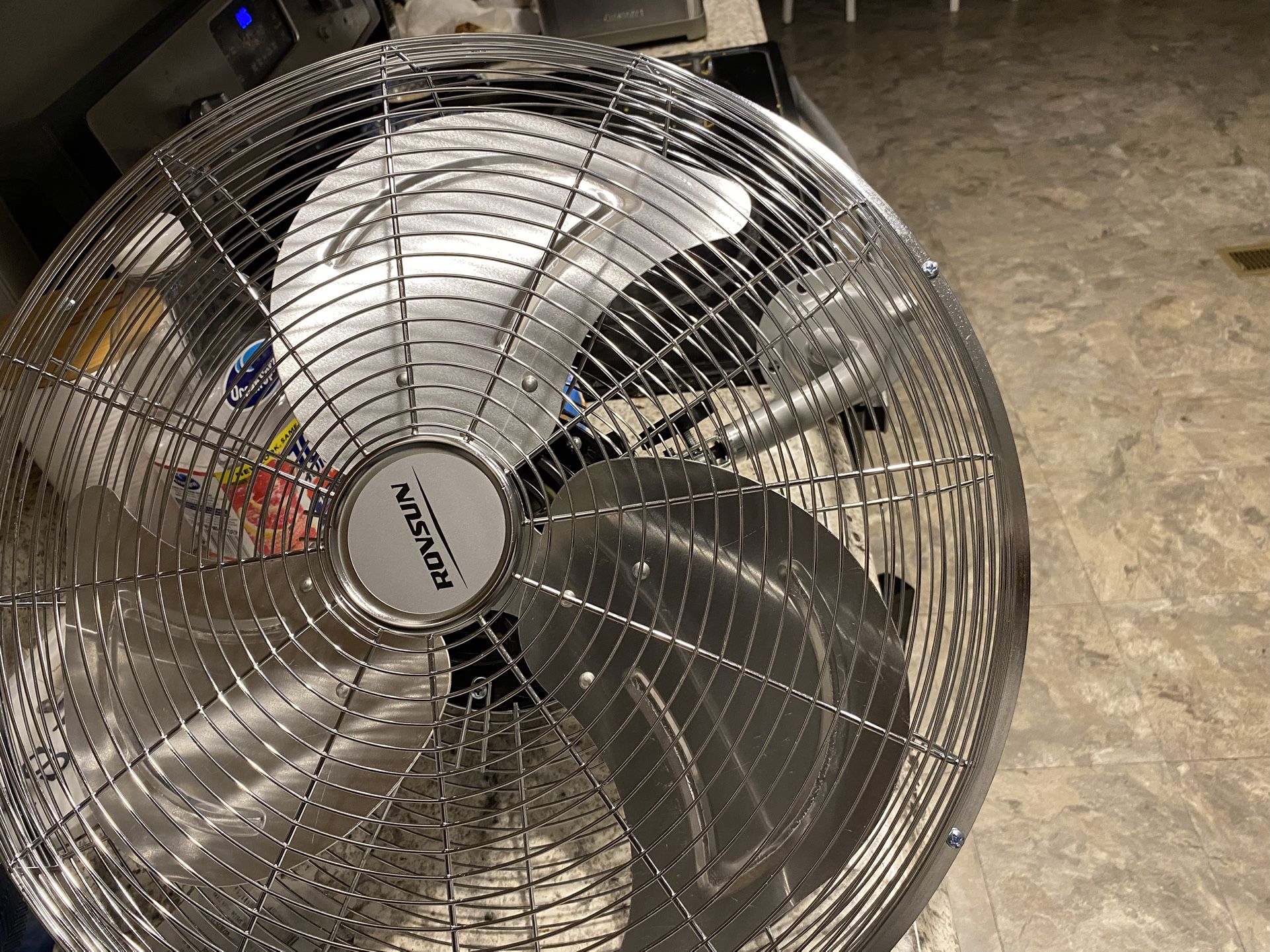 18” Wall Mount Fan (Rovsun)