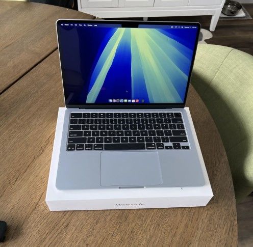 SKY BLUE 2025 MACBOOK AIR M4