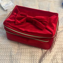 MAKEUP BAG