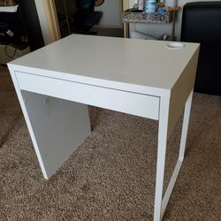 White Table Desk