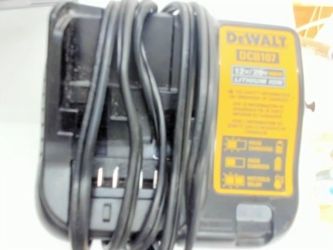 DEWALT TOOLS DCB107 (52459 )