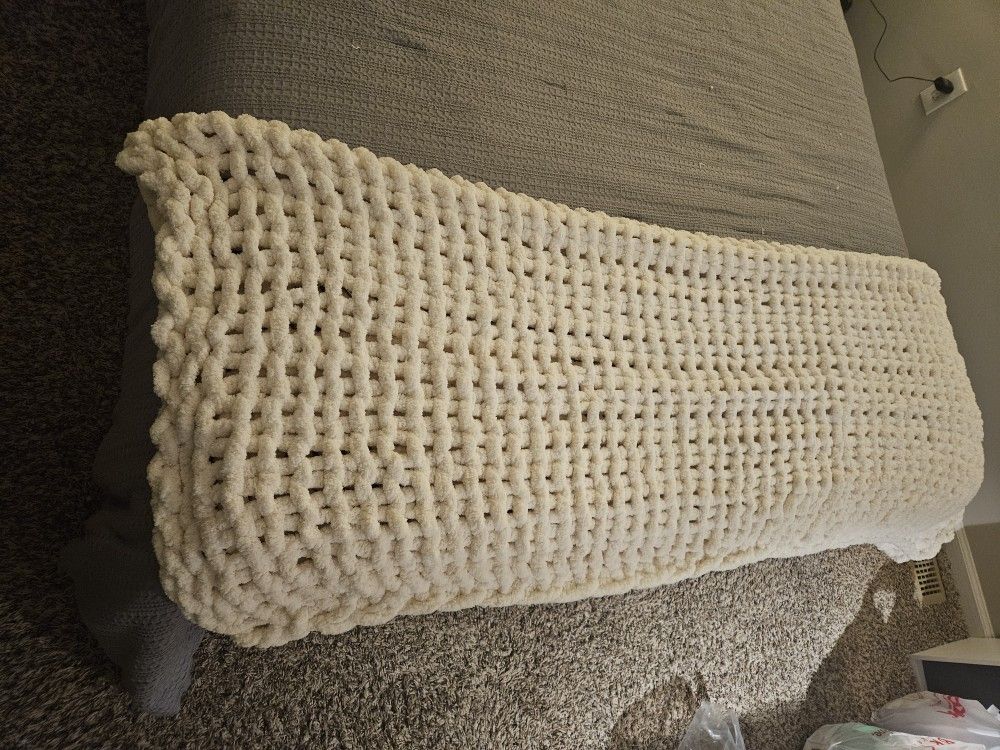 Knitted Throw