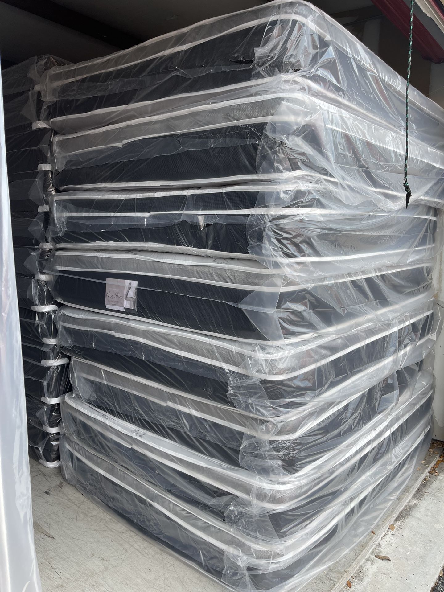 Perfect Condition!! Untouched Mattress !! Rush  Delivery!! 