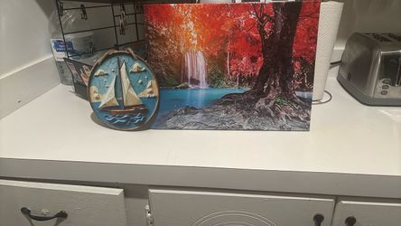 2 nice decors  ready to hang