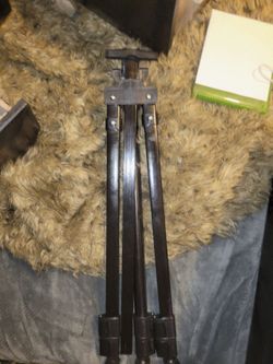 Camera/Phone Tripod (Legs Extend 4 Foot/Center Extends another 18")