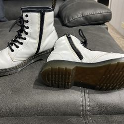 Dr Matin White  Boots Female Size 5