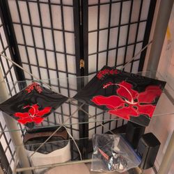 2 Square Glass Trays