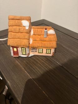 Dept 56 Heritage Village Bob Cratchit & Tiny Tim Cottage