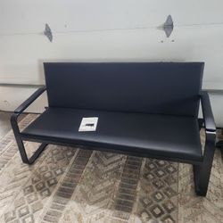 *** LEATHER BENCH ***
