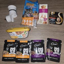 Cat/dog Food Snacks And Plug In 