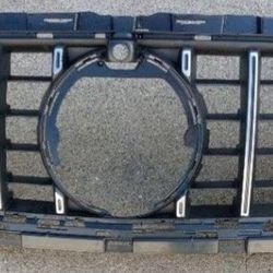 2020 2021 2022 MERCEDES BENZ CLA FRONT UPPER GRILL GRILLE