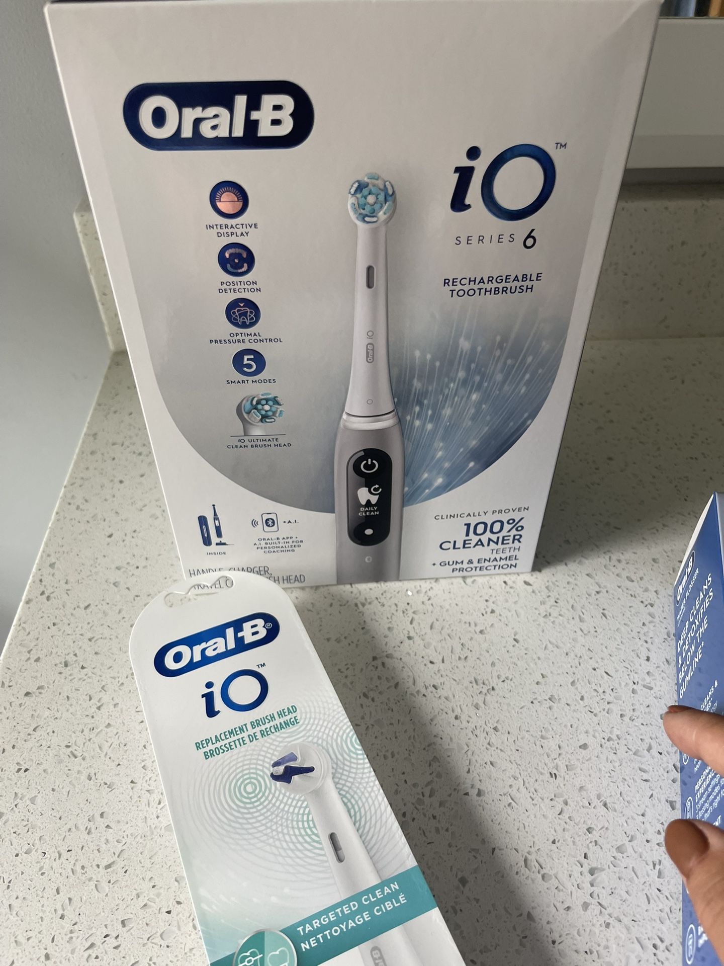 Oral-B IO6 electric Toothbrush