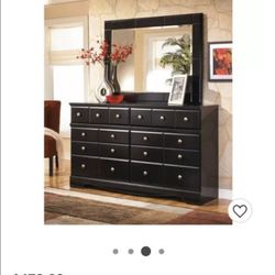 Ashley Dresser 