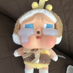  Popmart Crybaby I’ll Bring You A Flower 