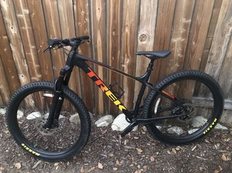 TREK ROSCOE 8 UPGRADED SIZE LARGE $2,000 OBO