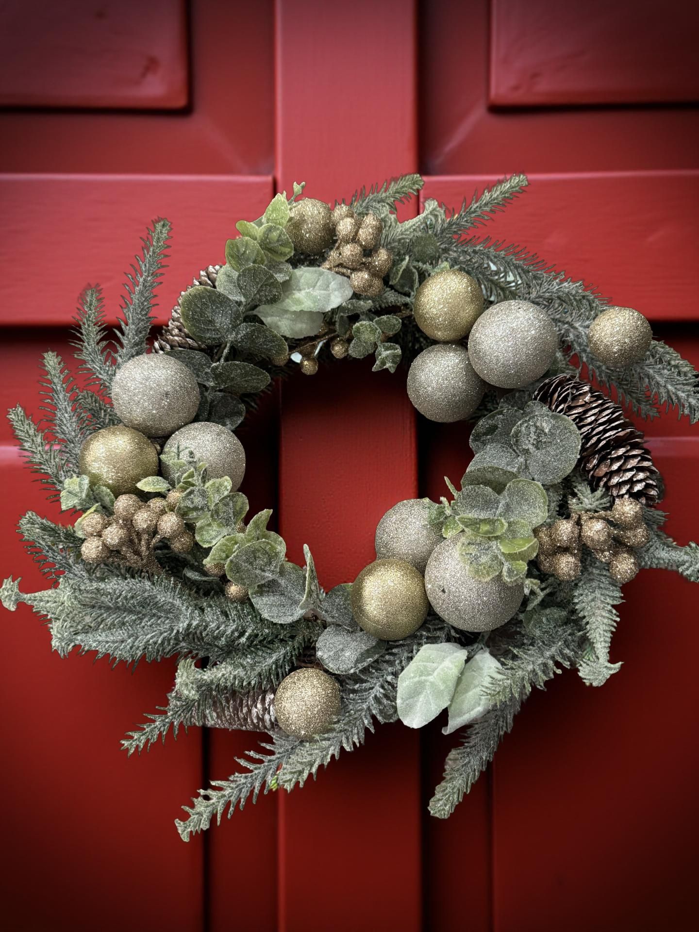 Super Holiday Christmas Wreath, 19Inch Artificial Winter Wreaths for Front Door Decorations with Wreath Hanger, for Indoor Outdoor Home Hoilday Party 