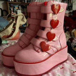 YRU platform boots