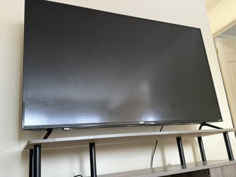 55 Inch Roku onn Tv With Stand