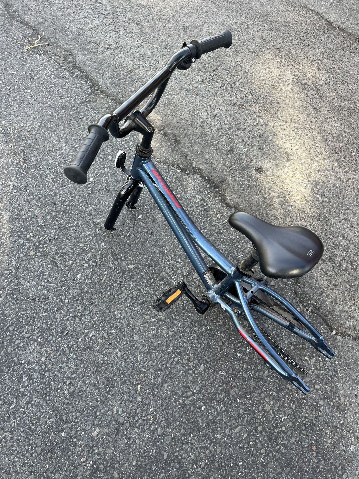 Bike Frame - Youth Heavy Duty “GIANT ANIMATOR” Bicycle Frame in Very Good Condition with Normal Wear !!