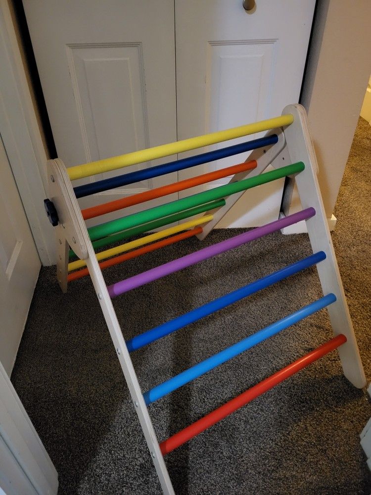 Pikler Triangle Ladder