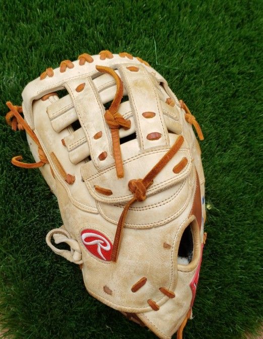 Rawlings Pro Preferred Series Adrian Gonzalez Game Day Glove: PROSFM20C First Base Mitt