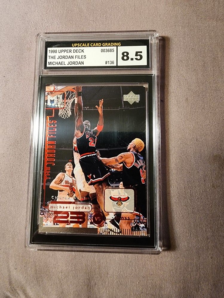 1998 Upper Deck MJ Living Legend #136 Michael Jordan UCG 8.5