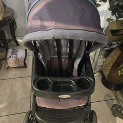 double stroller 
used in good condition 
See photos for better reference