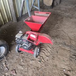 MTD 5 hp Chipper for repair or parts 