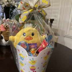 Easter Basket Plush Chick, Mad Science Bath Kit, Play-Doh, Game, Bubbles, Egg Surprise, Candy, No Holds