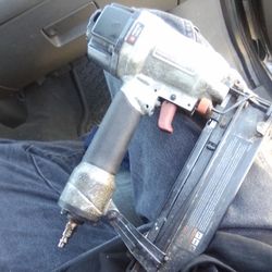 Nail Gun ( Air Compressor )
