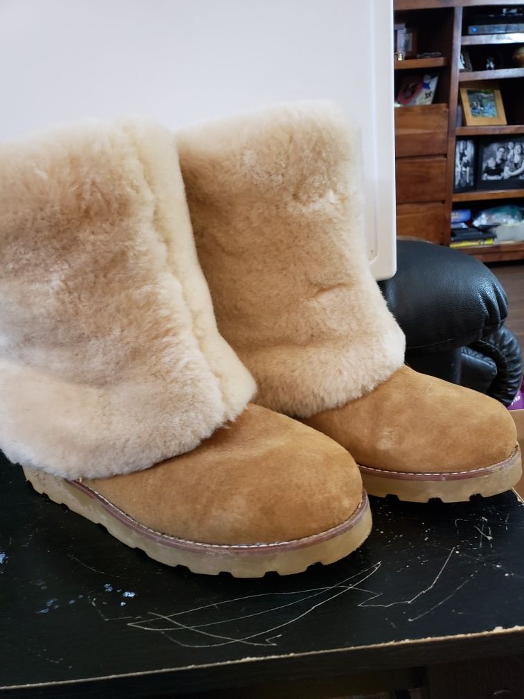 Women's Ugg boots size 9